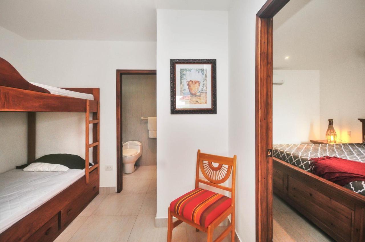 Sunset Gardens Villa Olon Bagian luar foto